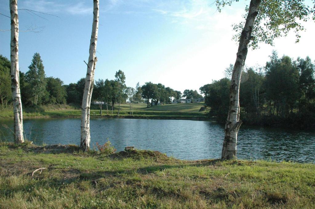 La Lande Du Moulin Otel Sulniac Oda fotoğraf