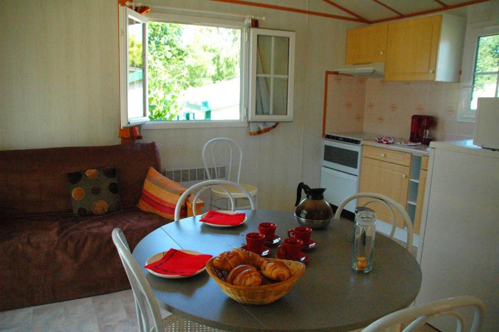 La Lande Du Moulin Otel Sulniac Oda fotoğraf